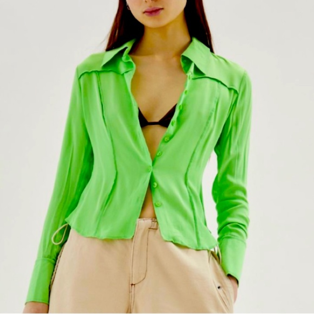 NWT UO Green long sleeve button up shirt - sz medium